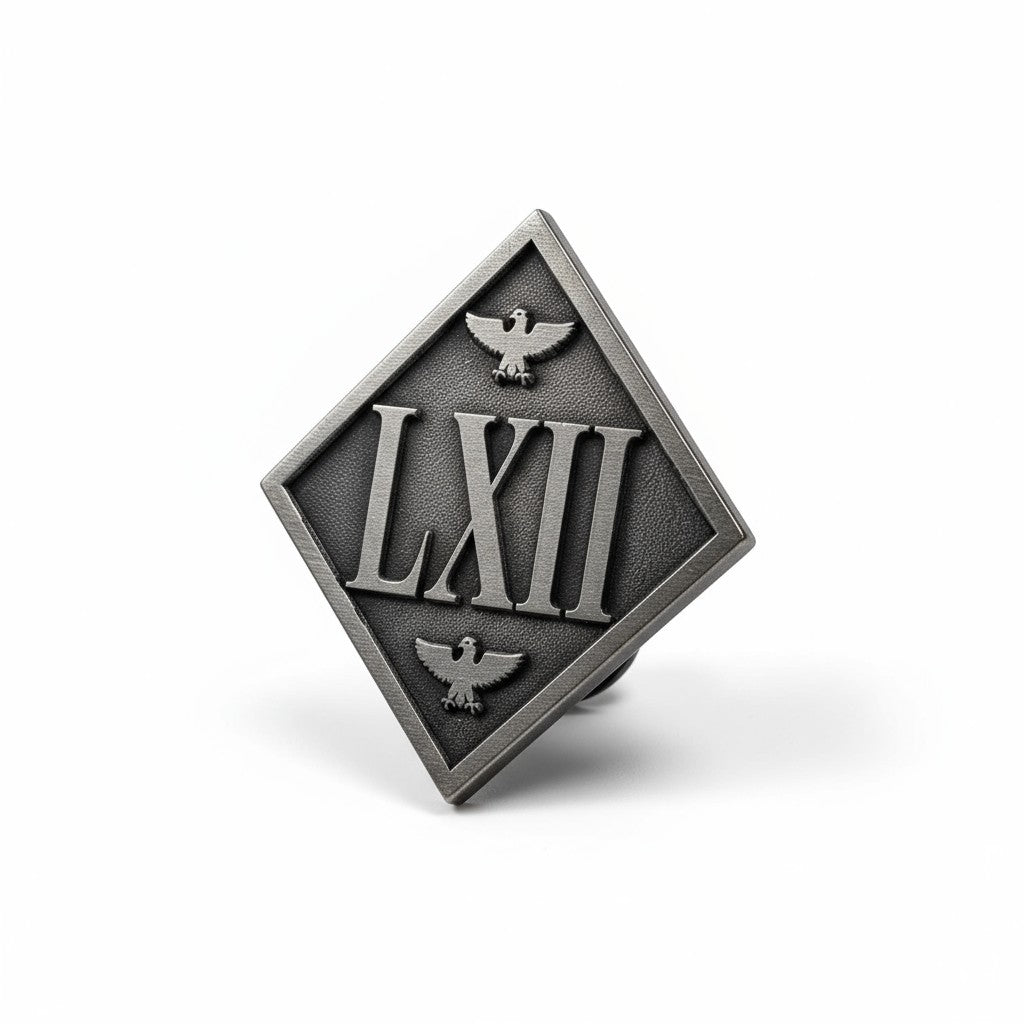 Metall Ansteck Pin römisch "62"